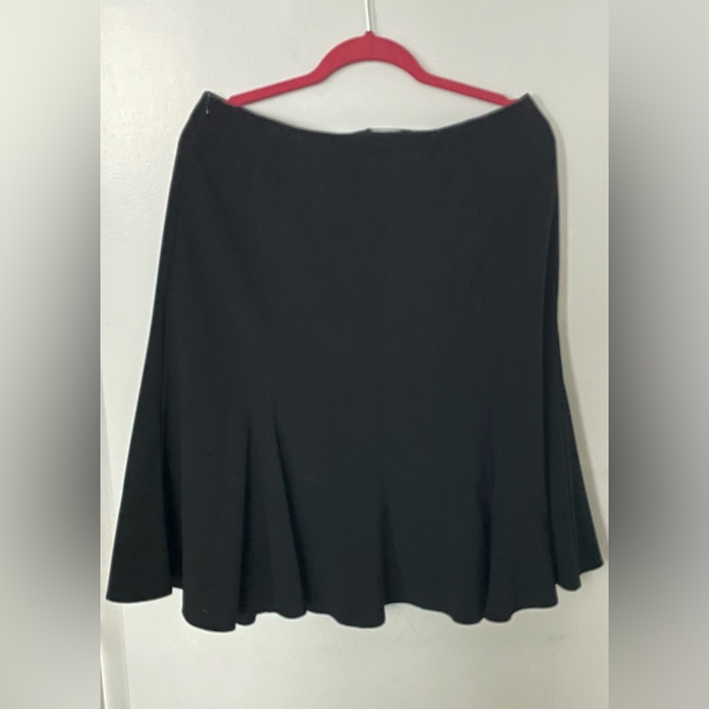 NYCC Black Midi Trumpet Skirt with Pleated Design Size  12 - Picture 3 of 4